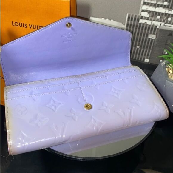 Authentic Louis Vuitton Monogram Vernis Portefeiulle Sarah Wallet - Picture 5 of 14